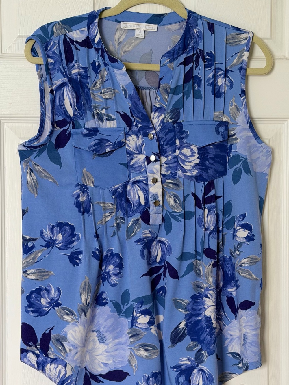 Blue Floral Sleeveless Pleated Henley Blouse